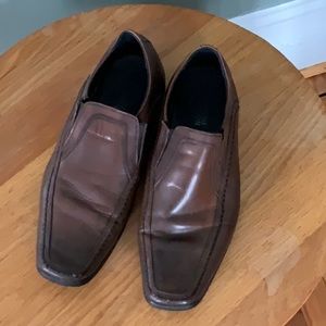 Kenneth Cole Reaction brown dress shoes